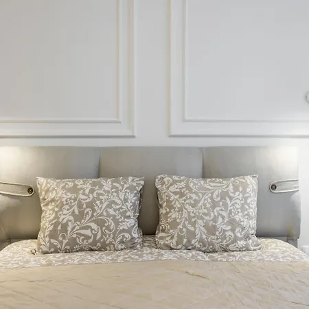 Luxurious 4bedrm 3bathrm W/ Balcony