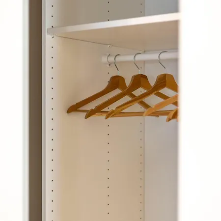 Apartment Luxurious 4bedrm 3bathrm W/ Balcony