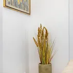 Luxurious 4bedrm 3bathrm W/ Balcony Apartamento