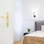 Apartamento Luxurious 4bedrm 3bathrm W/ Balcony *