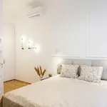 Luxurious 4bedrm 3bathrm W/ Balcony Budapest