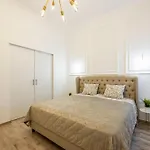 Apartamento Luxurious 4bedrm 3bathrm W/ Balcony